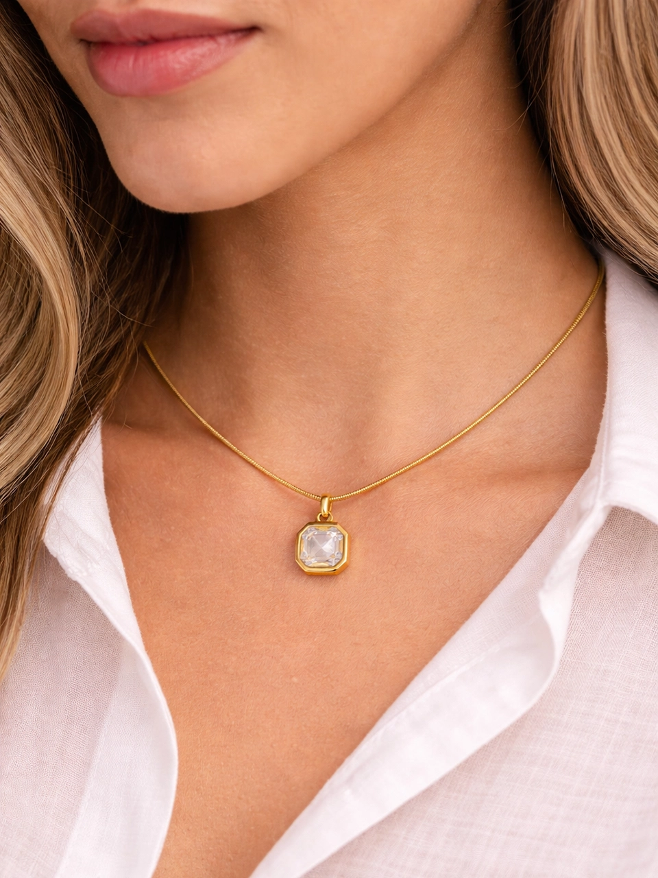 4 Model wearing photo