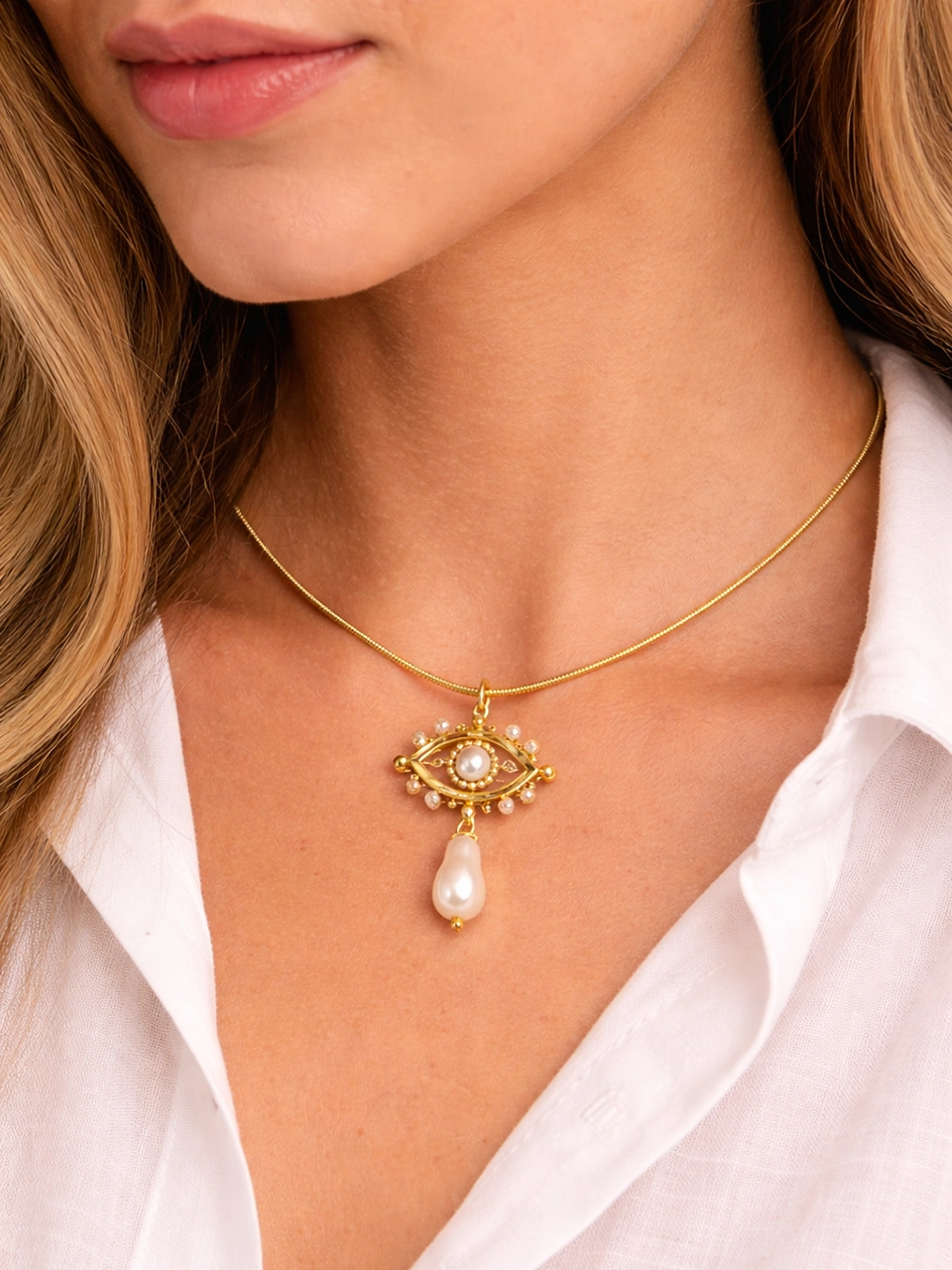 4 Model wearing photo