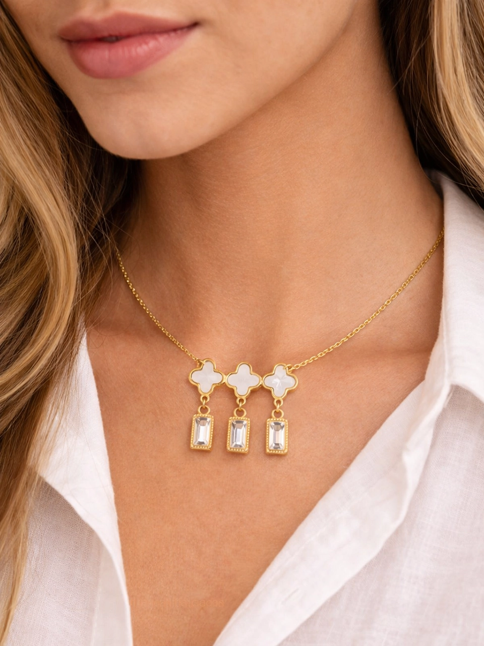 4 Model wearing photo