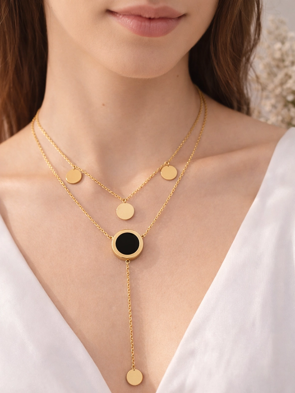 4 Model wearing photo