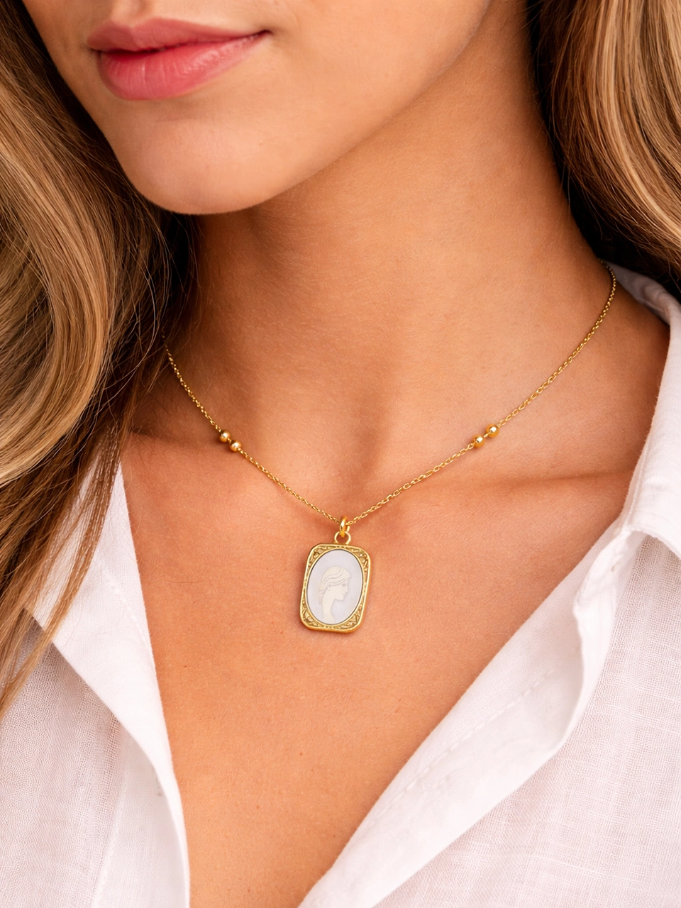 4 Model wearing photo