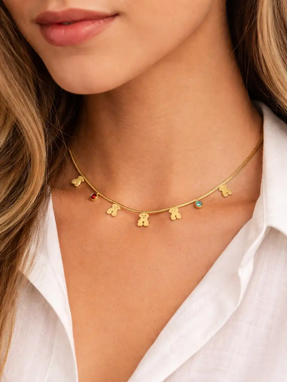 4 Model wearing photo