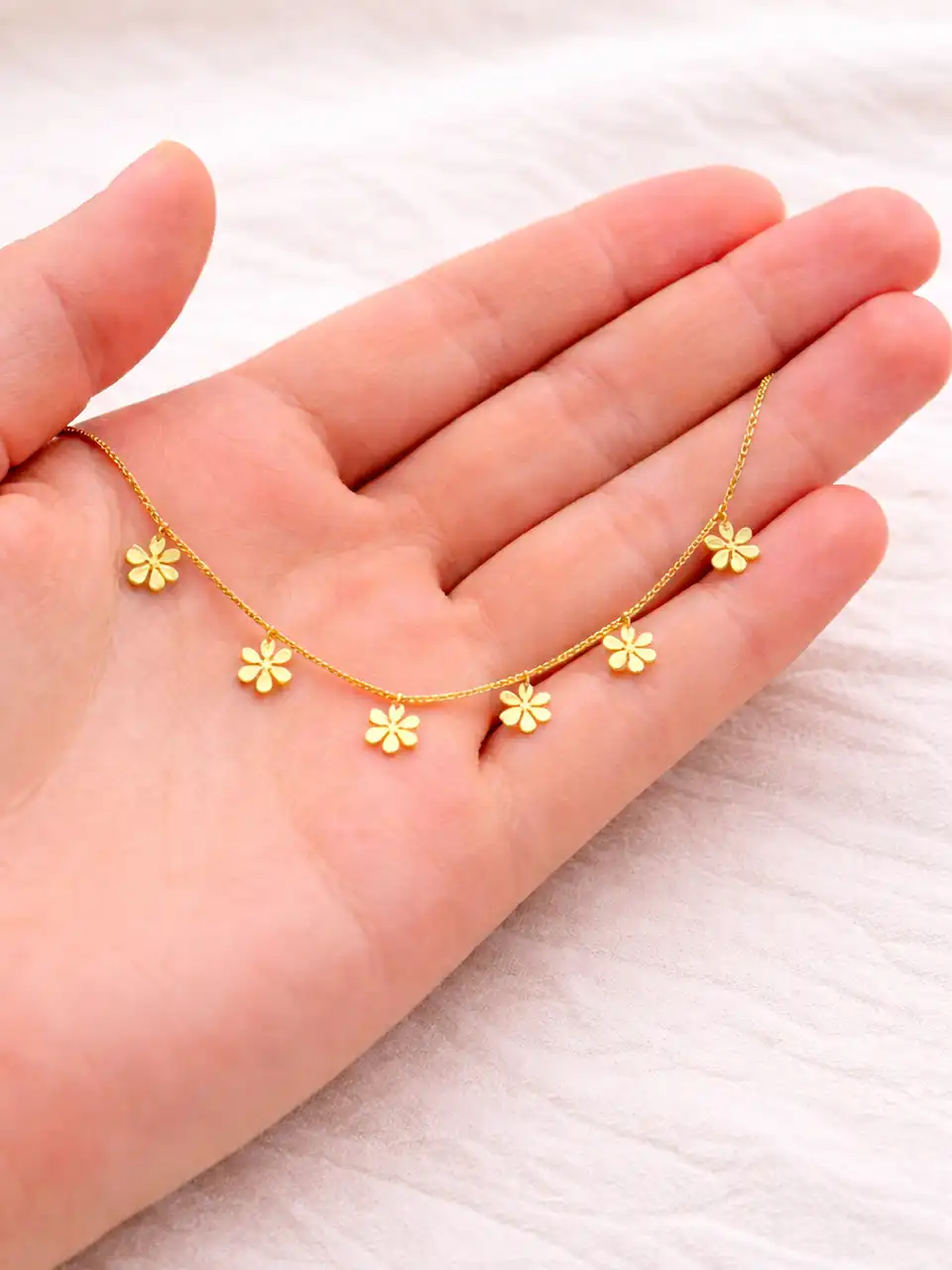 8 Size reference photo