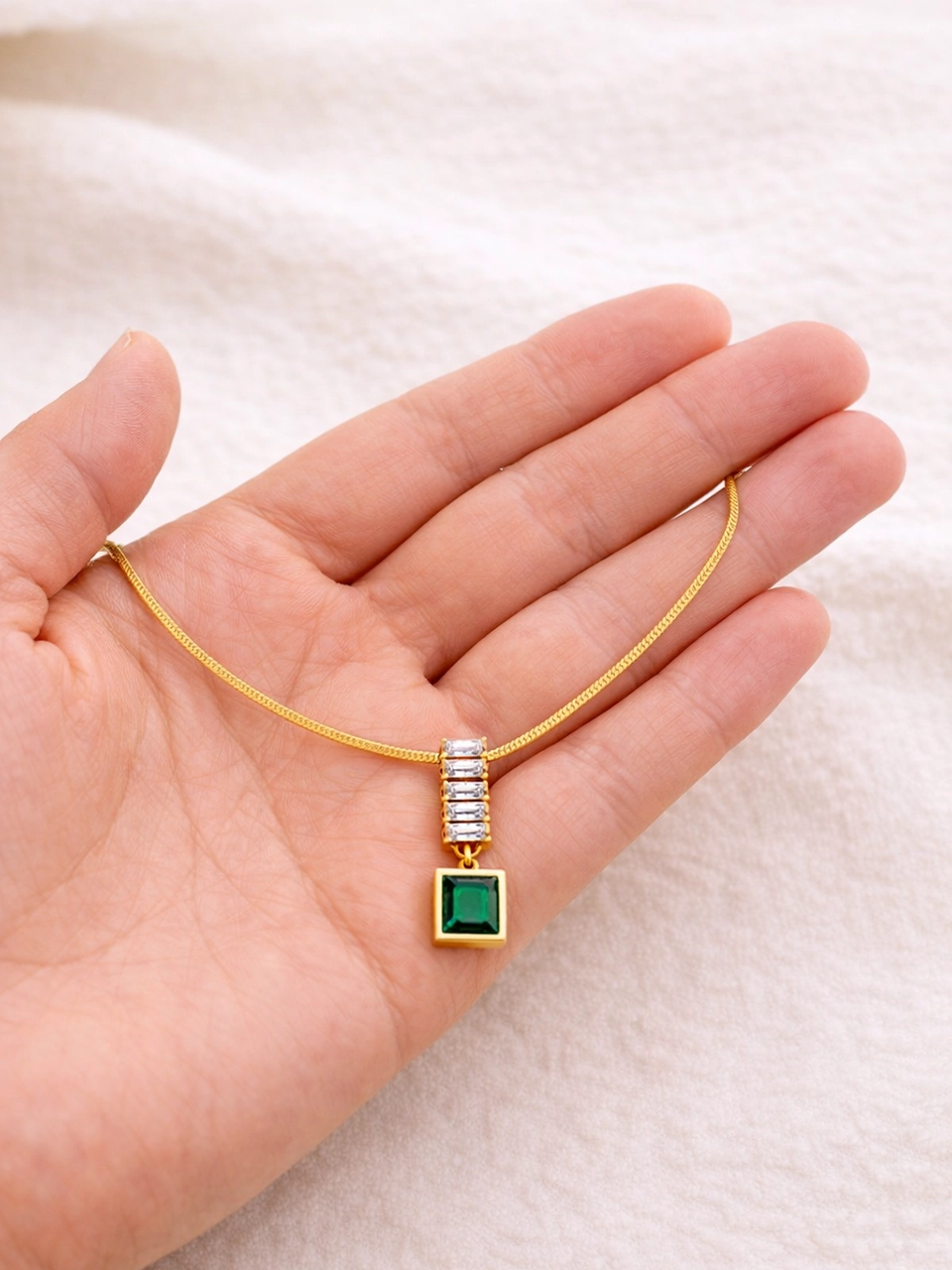 8 Size reference photo