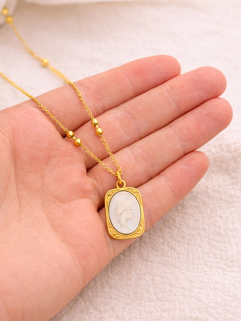 8 Size reference photo