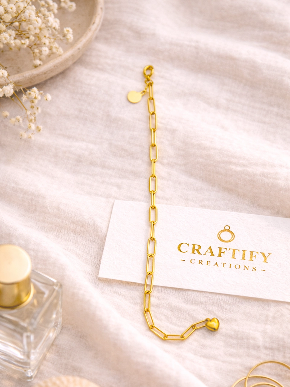 2 Lifestyle flatlay photo