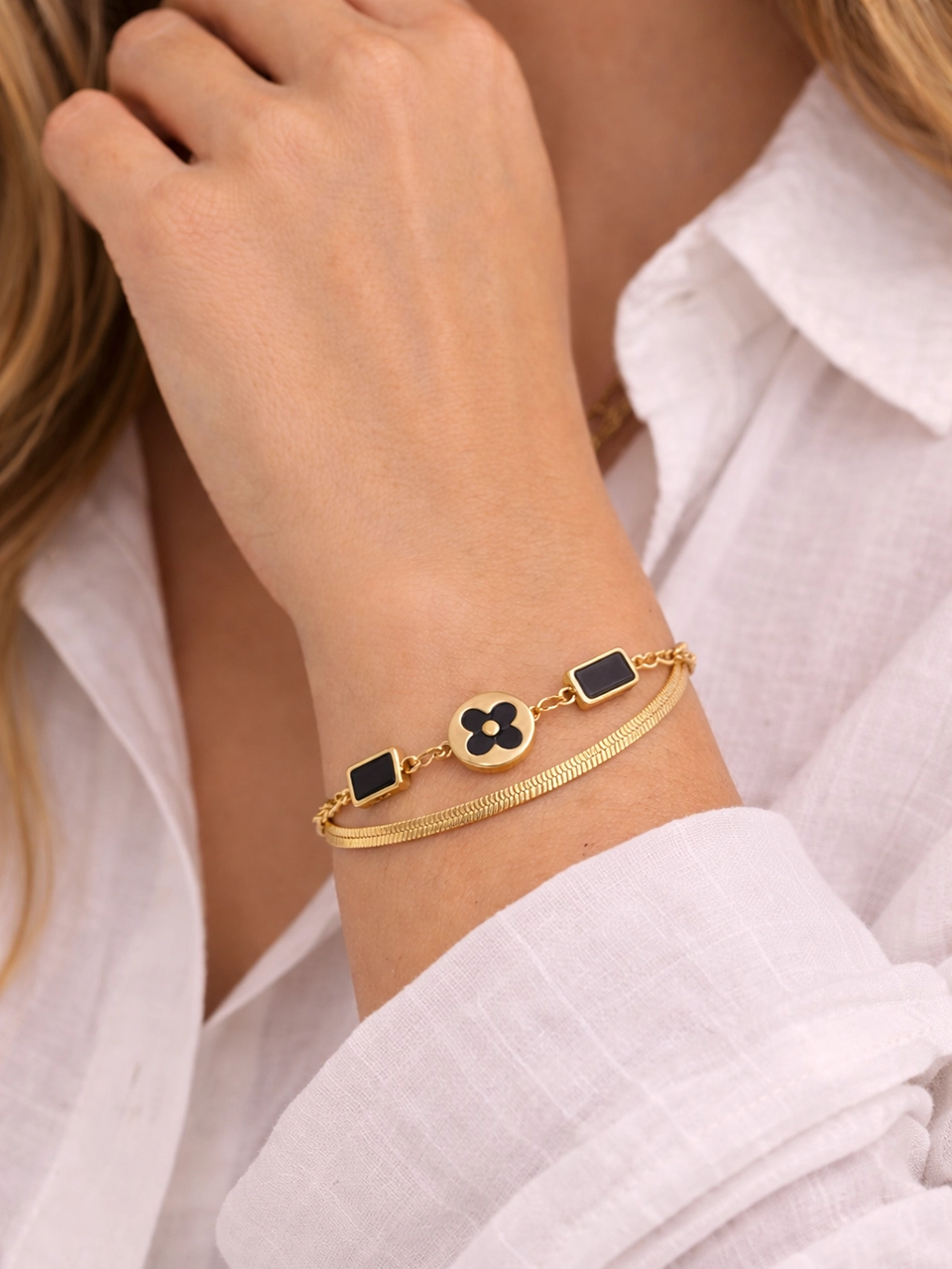 3 Model wearing photo