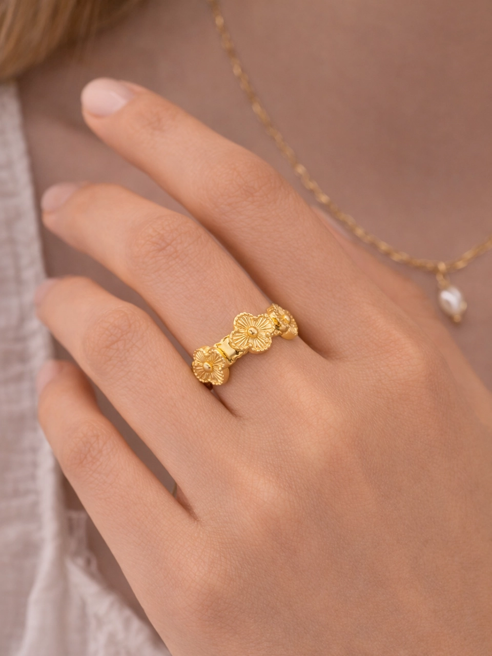 3 Model wearing photo