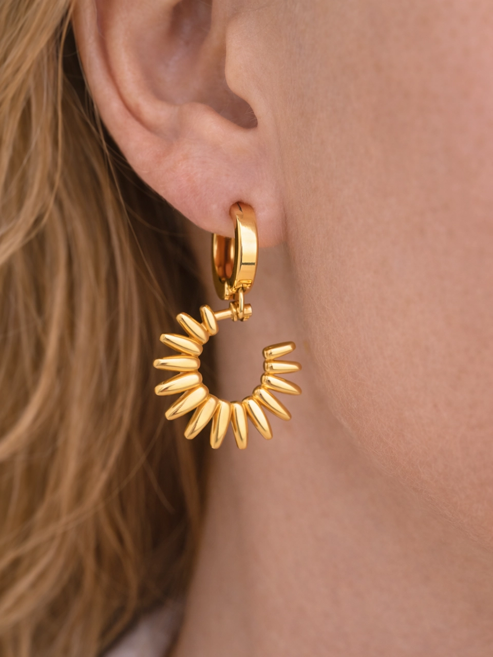 4 Close-up shot with Model